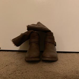 Brownish grey midi boots